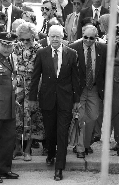 Jimmy Carter to visit DPRK to free American prisoner