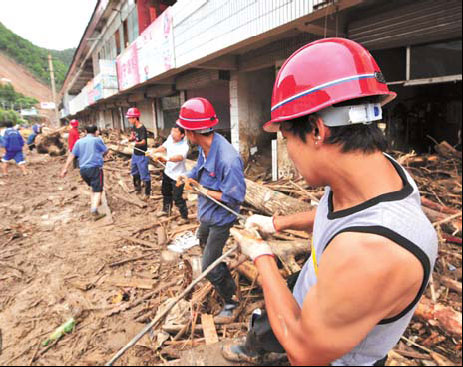 SOEs send aid to flood stricken areas