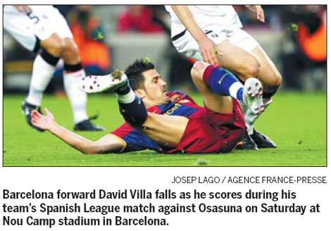 Villa boosts Barca as Euro race heats up