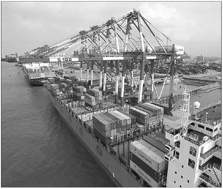 Volumes set to rise at Shanghai Port