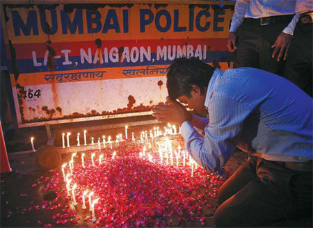 Police prepare sketch of Mumbai blast suspect