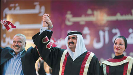Qatari emir visits Gaza Strip