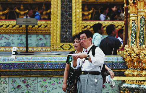 Overseas trips by Chinese tourists increase, but stays become shorter