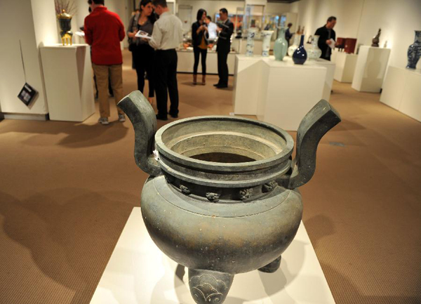 Sotheby's NY holds Chinese art works exhibition