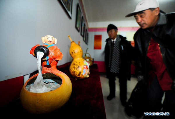 Folk painting exhibition held in NE China's Jilin