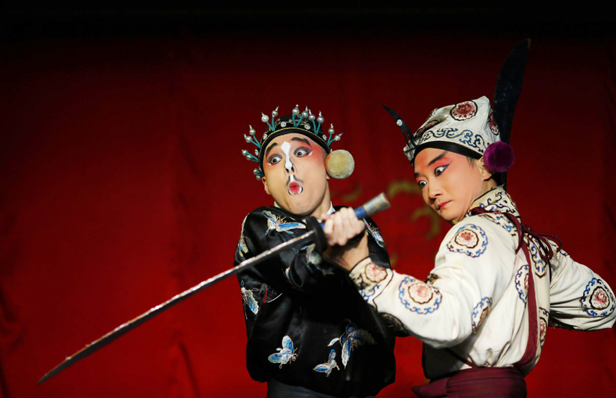 Beijing Opera showcased in Shanghai