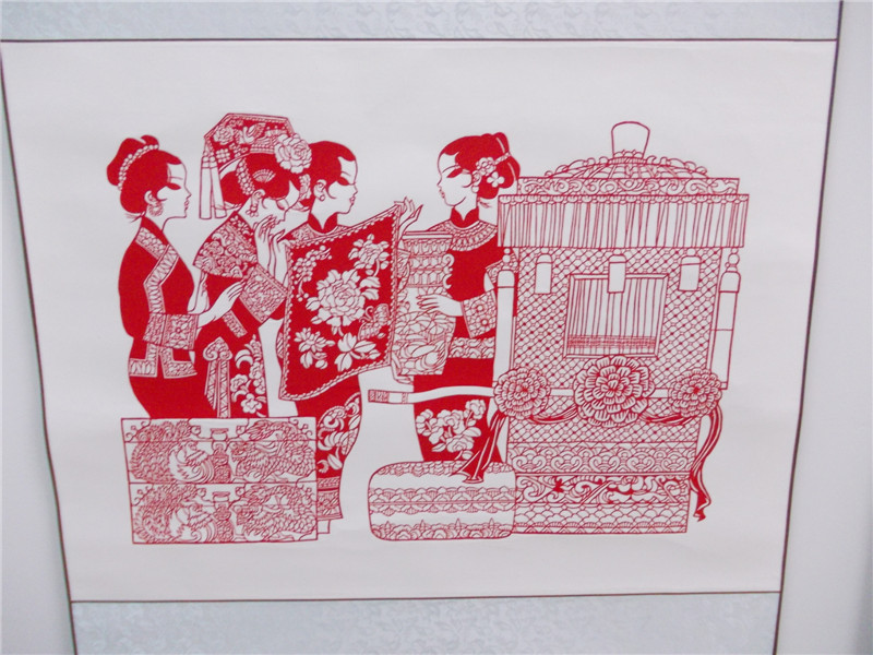 Paper-cutting honored at Hebei art festival