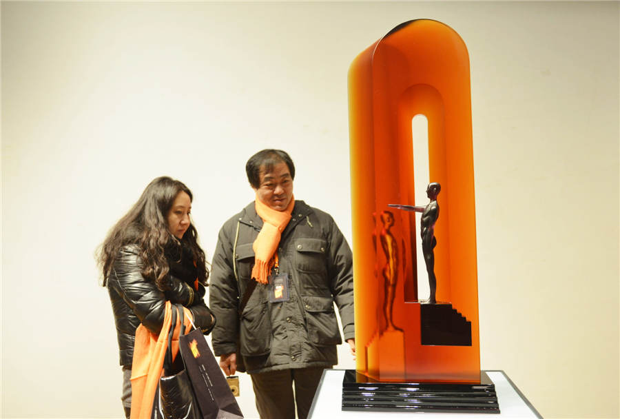 Glass art exhibition held in Hangzhou