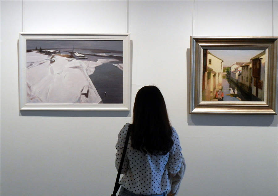 Oil paintings depict picturesque Jiangnan