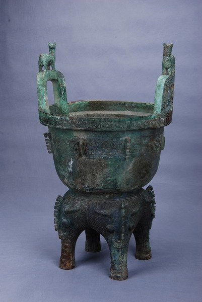 Ceramic, bronze and silk shown in Beijing