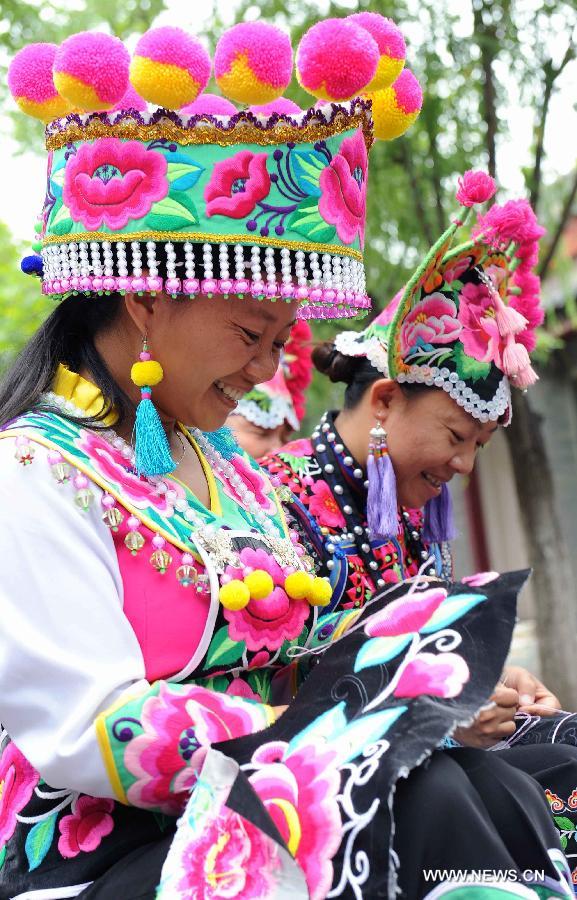 Embroidery works of Yi ethnic group