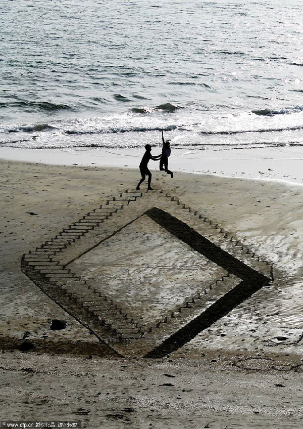 Awesome 3D beach art in New Zealand