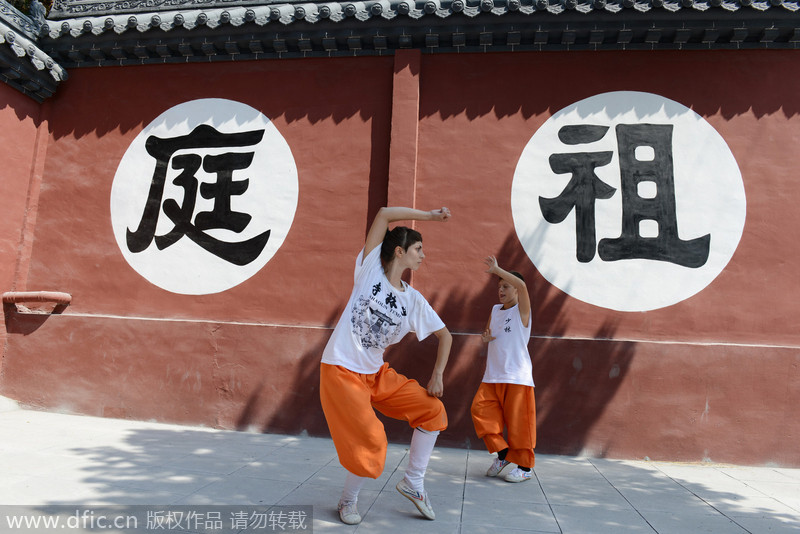 Foreigners pursue kung fu dream in Henan