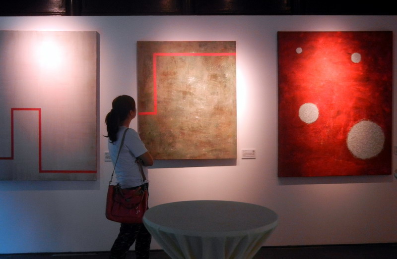 Abstract paintings by Swedish artist displayed in Suzhou