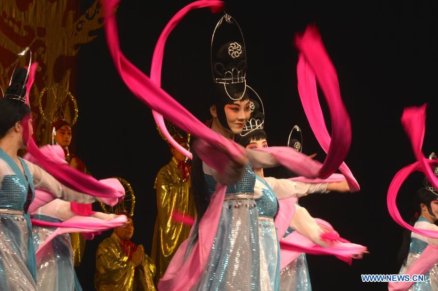 Peking Opera staged in US to commemorate Mei Lanfang