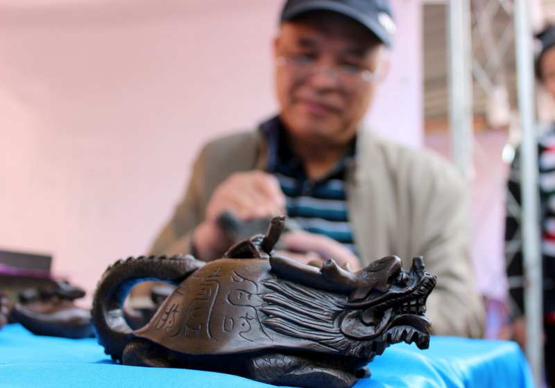 China Folk Handicrafts Festival kicks off in Suzhou