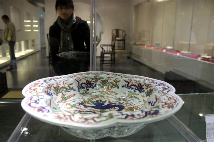 Ming and Qing imperial porcelains shine in Suzhou