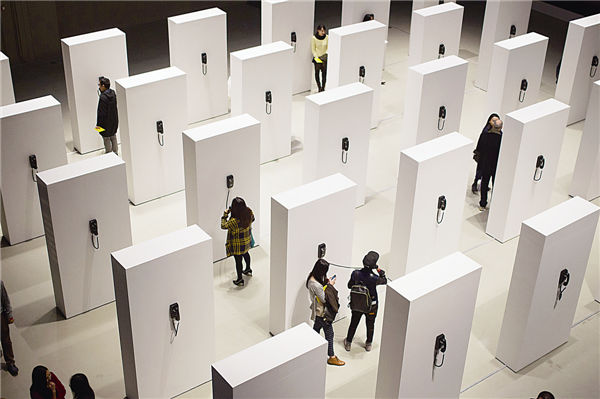 Shanghai Biennale divides media and art lovers