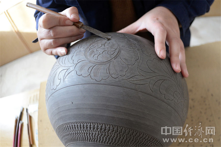 Ding porcelain making technique boom in Hebei