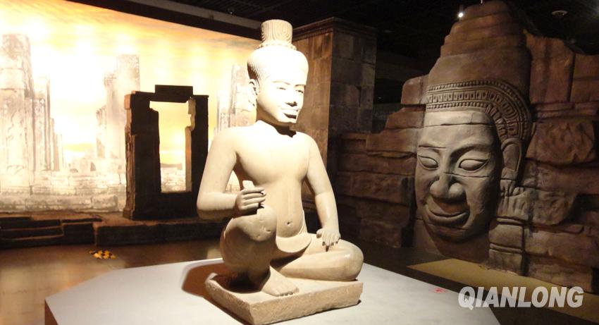 Angkor art exhibition held in Beijing