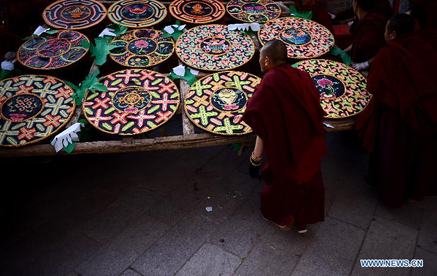 Ghee flower exhibitions held in monasteries in NW China