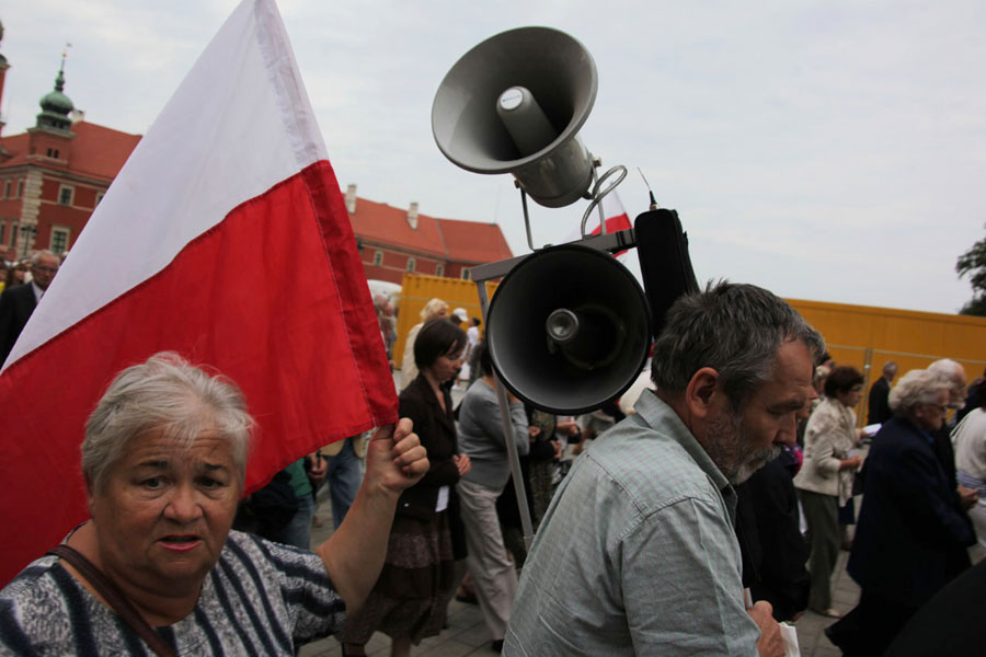 Photo exhibition highlights countries of 'socialist family'