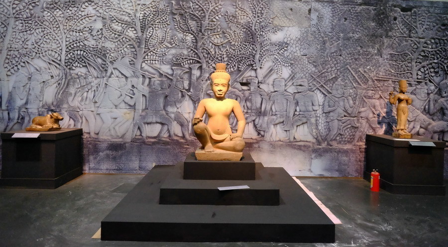 <EM>Smile of Khmer</EM> lights up Guangdong Museum