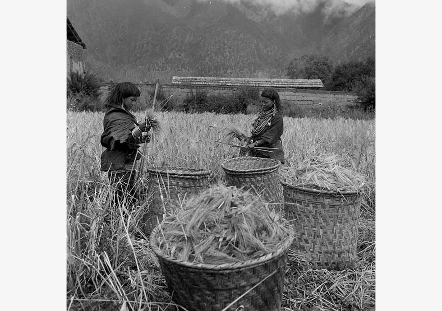 Historical photos of 56 ethnic groups in China (Part Ⅳ)