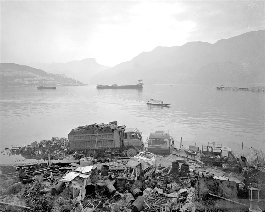 Photographer in search of his 'homeland' in post-Three Gorges landscape