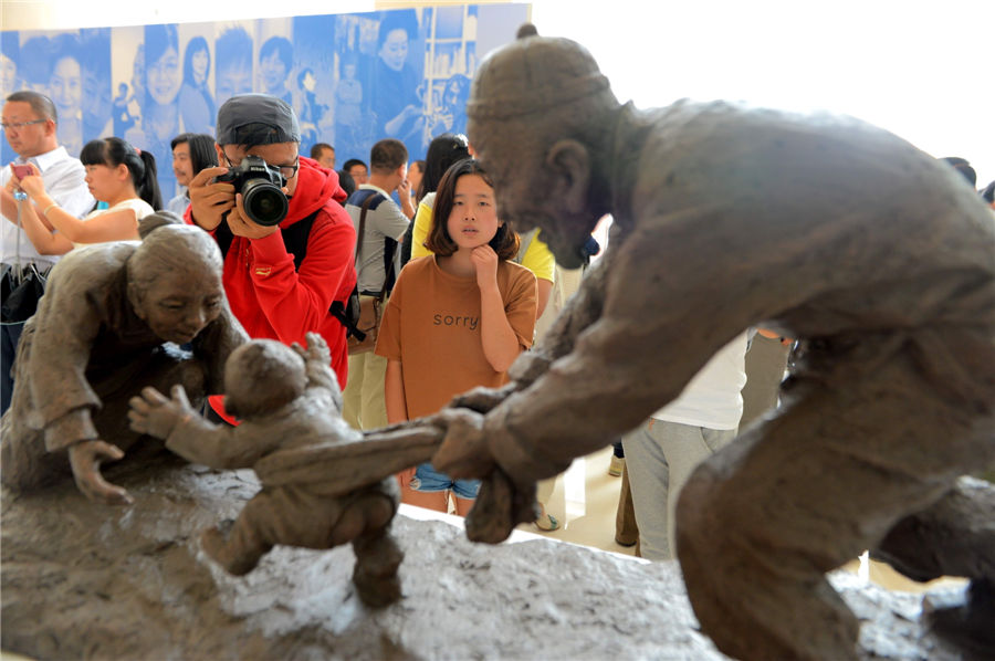 Silk Road city displays sculptures at exhibition