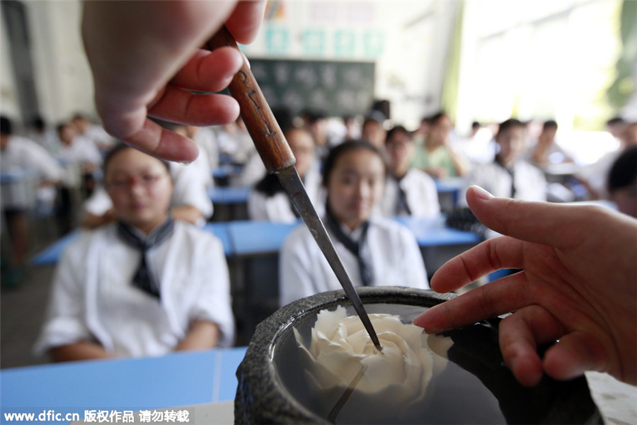 Calligraphy on a knife-edge