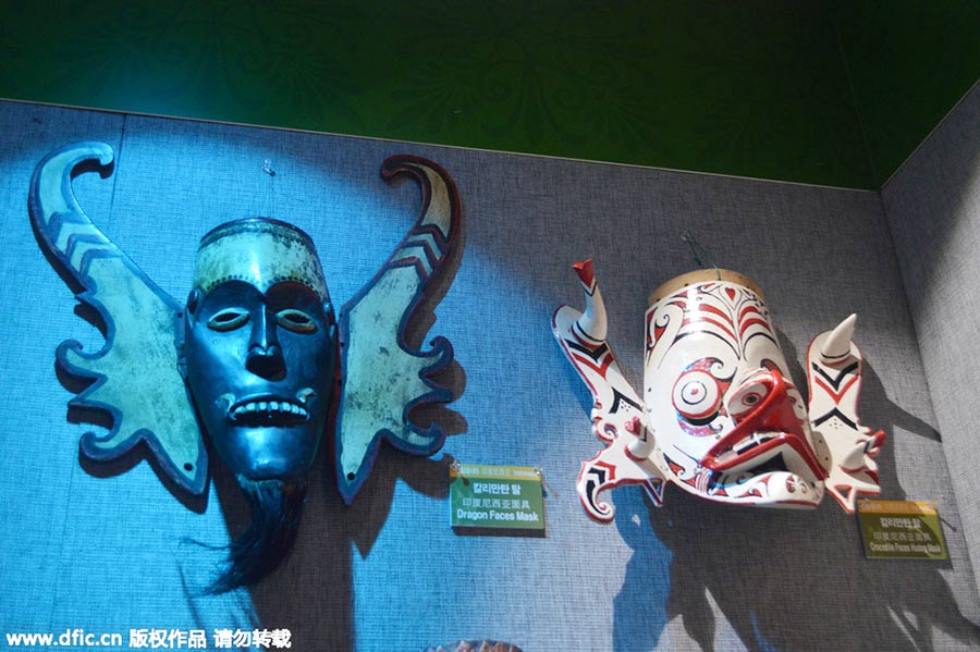 1,000 masks from around the world gather in Shanghai