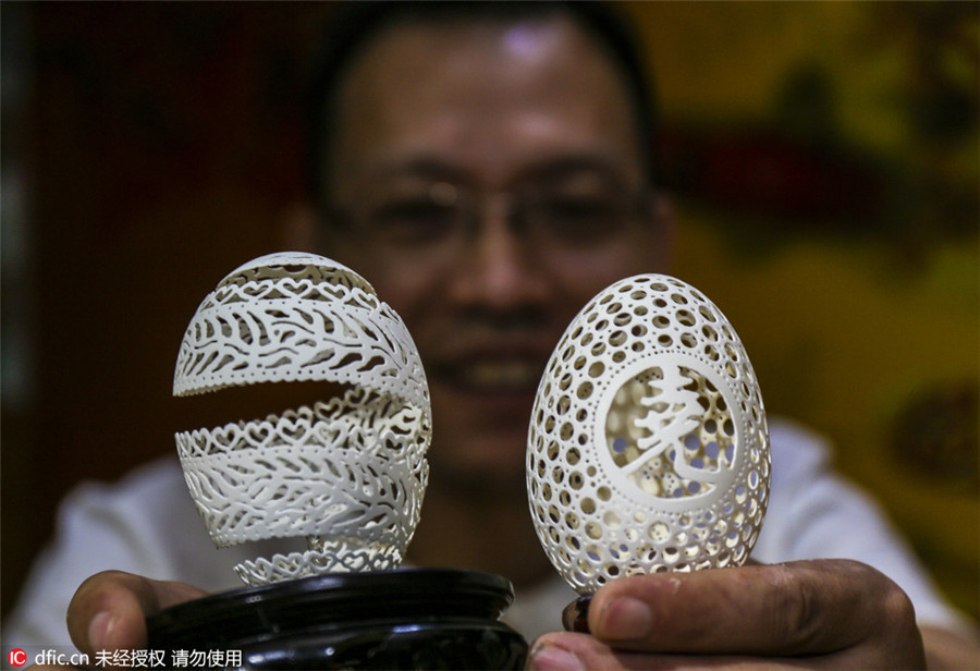 Egg carving master challenges Guinness World Record