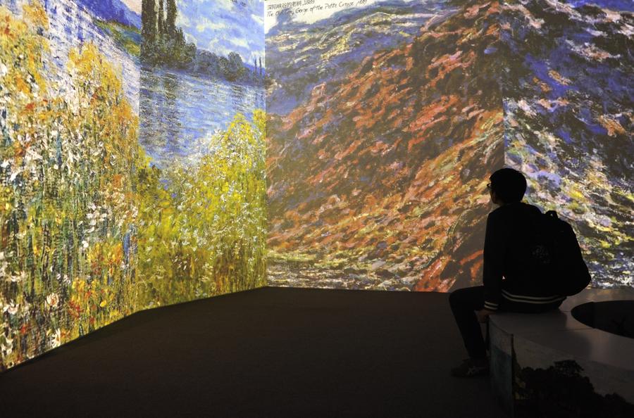 Claude Monet's creations displayed through multimedia in Chengdu