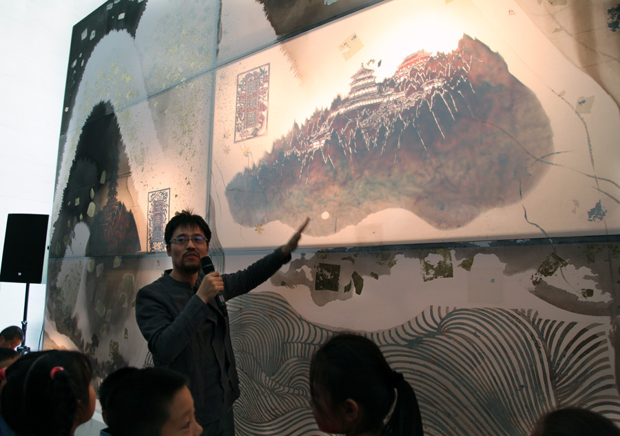 Chinese shadow puppetry highlighted in Beijing visual art show