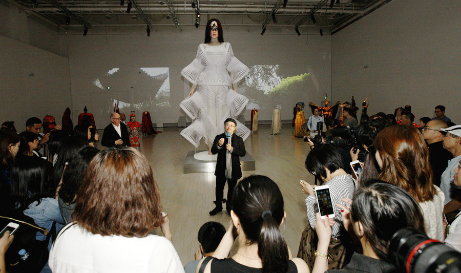 Ye Jintian's designs shown in Shanghai