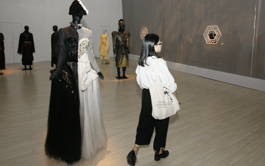 Ye Jintian's designs shown in Shanghai