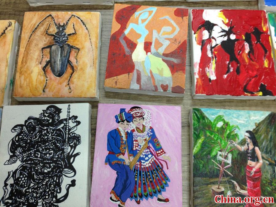 Int'l miniature art show held in Yunnan