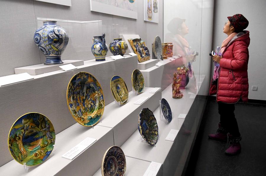 1st Central China International Ceramics Biennale opens to public