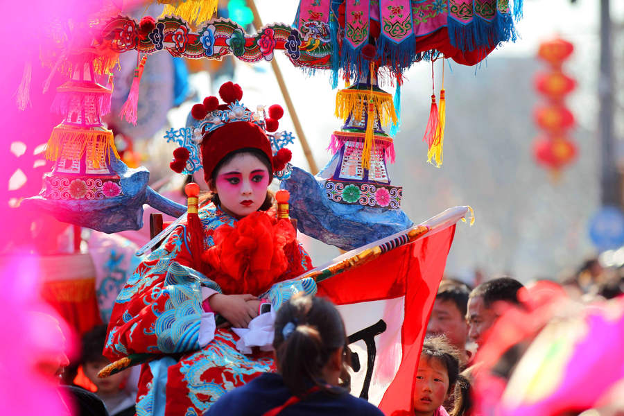 From temple fair to a carnival