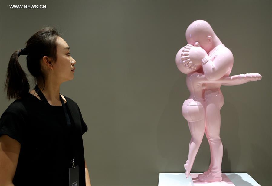 Exhibition on contemporary women's spirit held in Beijing