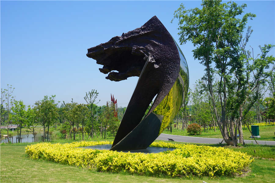 Sculptures at Haining park illustrate tide culture