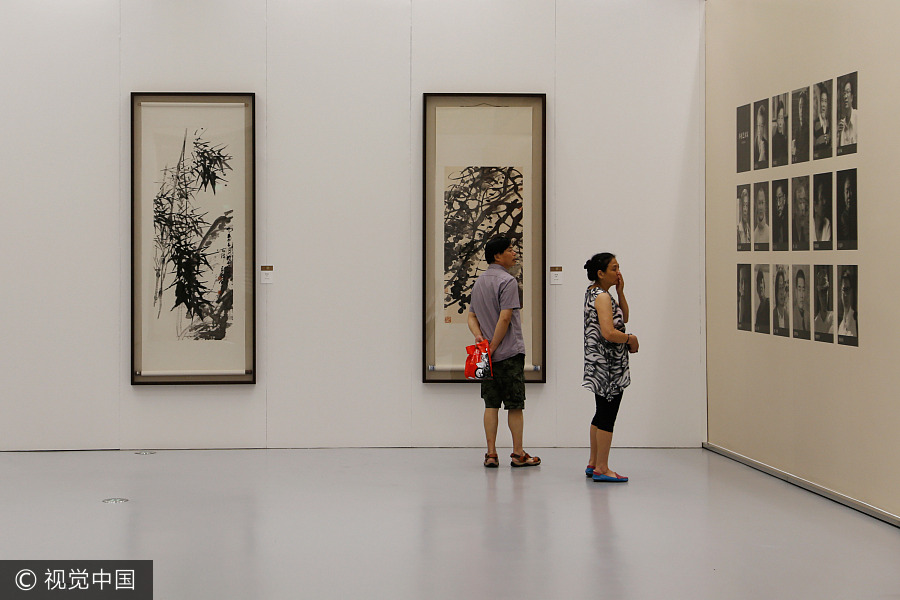 Freehand ink paintings on show in Hangzhou