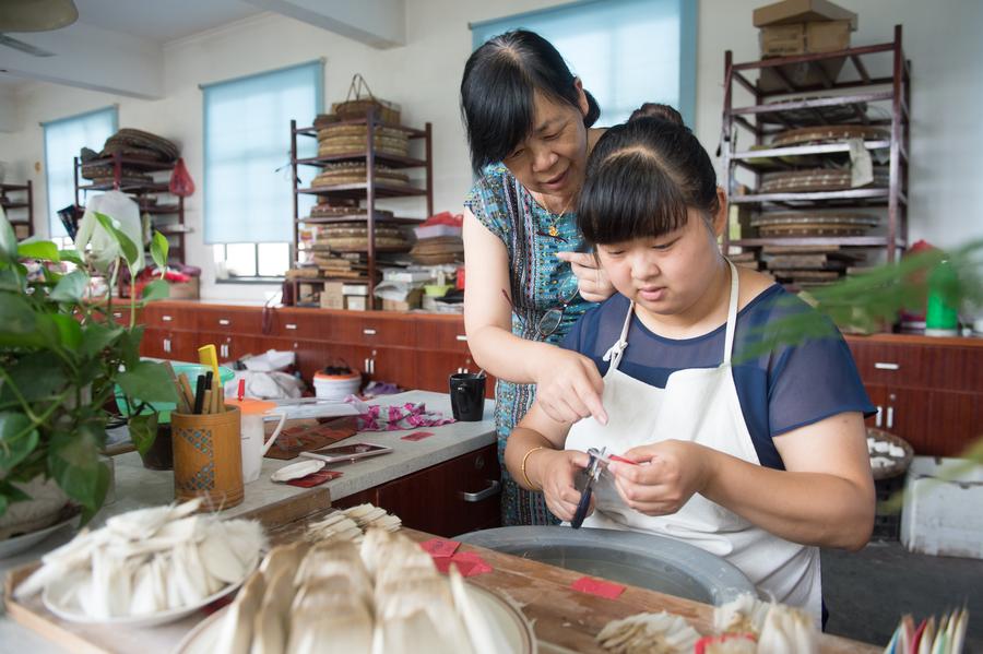 Huzhou factory produces prestigious writing brushes