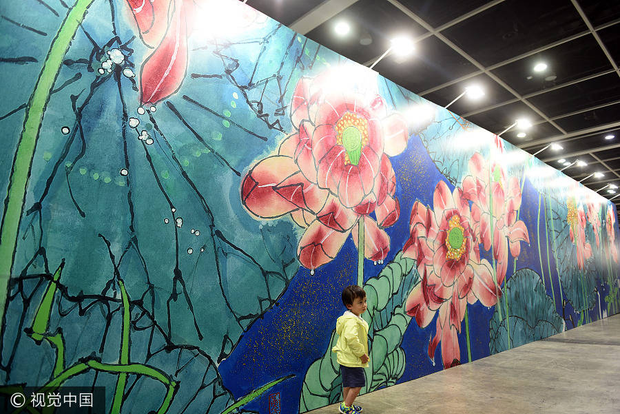 Ink and wash painting exhibit draws crowds in Hong Kong