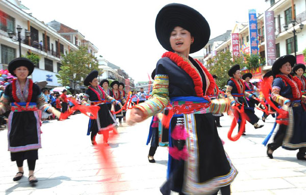 Ethnic minority costume show in Guangnan