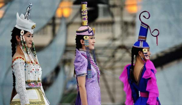 Mongolian costume contest kicks off