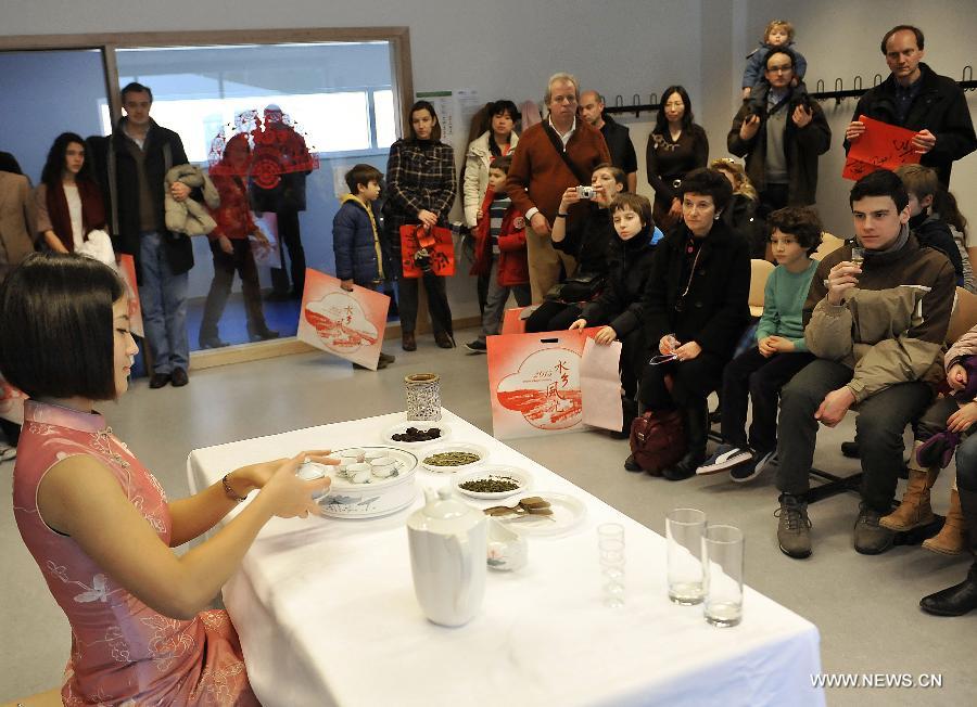 Chinese Spring Festival introduced to pupils in Brussels