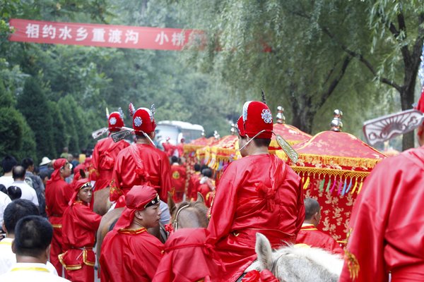 Qixi: Enjoy traditional festival the ancient way