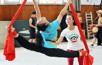 International acrobatics festival kicks off